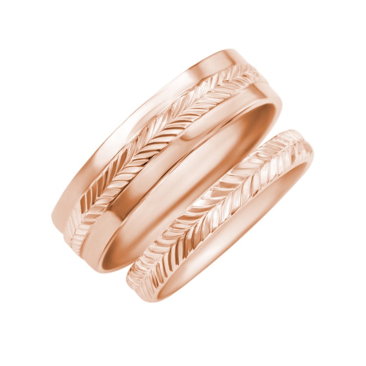 Untraditionelle goldene Trauringe mit Gravur Jennifer 30141