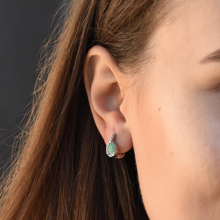 Silberne Ohrringe mit Smaragden und Zirkonia Rina 49340