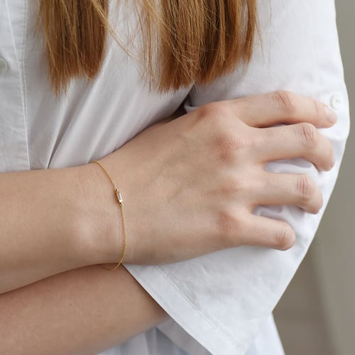 Goldenes Set mit weißen Baguette Saphiren Chanelle