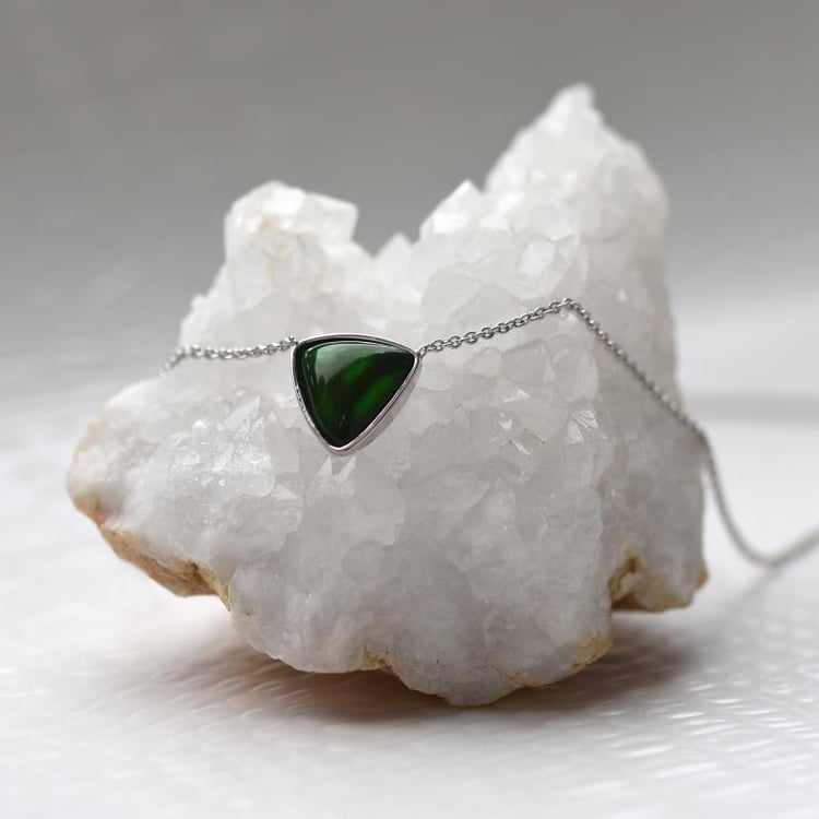 Elegante Goldkette mit dunkelgrünem Trillion-Opal Leane 51027