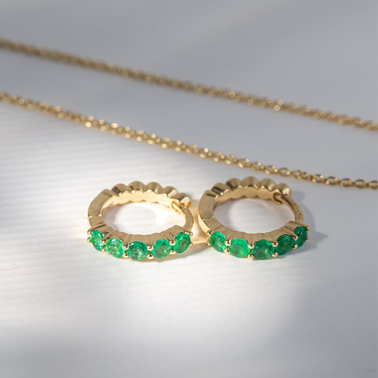 Zarte Ohrringe mit Smaragden Patton 121280