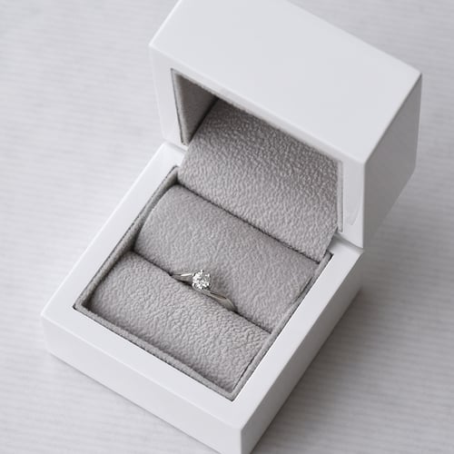 Verlobungsring mit Diamant Hetal
