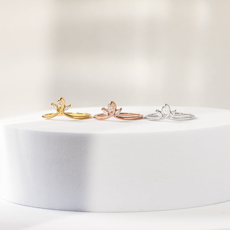 Ring in V-Form mit Lab Grown Marquise Diamanten Riori 141447