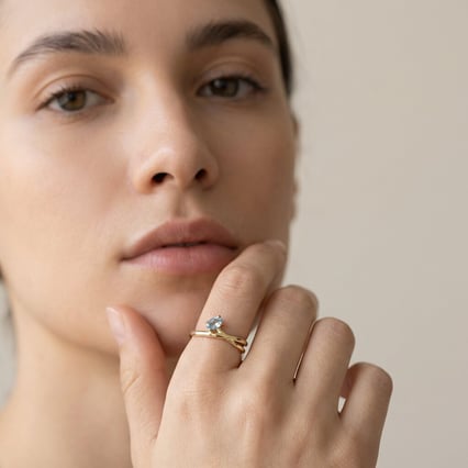 Scheidungsring mit einem ovalen Aquamarin Robby