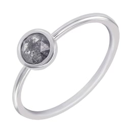 Ring mit Salt and Pepper Diamant Fermie