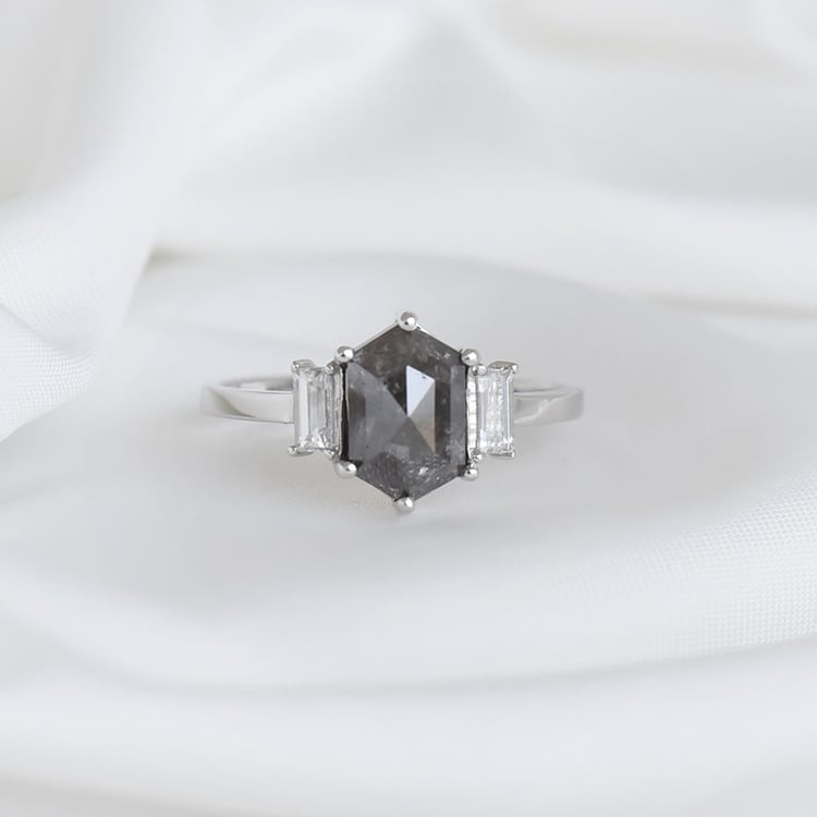 Goldring mit Diamant 92583