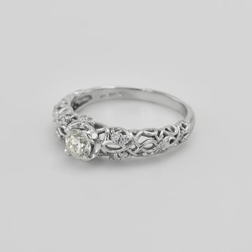 Vintage Verlobungsring in Gold mit Lab Grown Diamanten und Moissanit Chantal