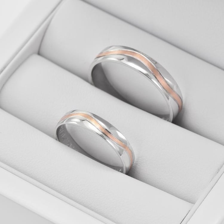 Trauringe mit Linie 31375