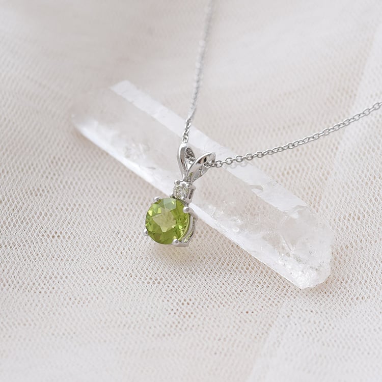 Goldanhänger mit Olivin und Diamanten Emolyna 69137