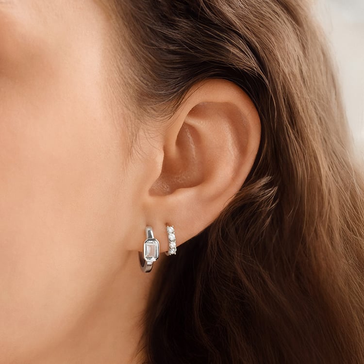 Runde goldene Ohrringe mit Perlen Bode 153217