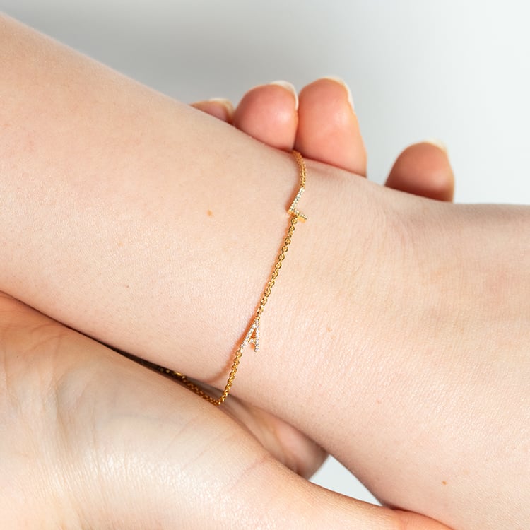 Armband mit zwei Buchstaben und Lab Grown Diamanten Annika 152368