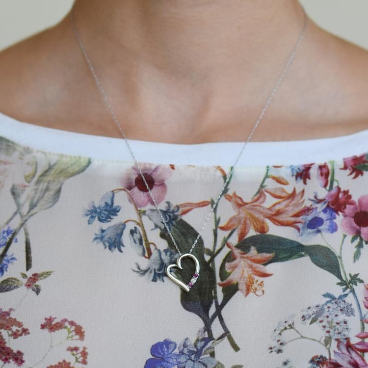 Goldene Anhänger in Herz-Form mit Rubinen und Diamanten Tanish 20195