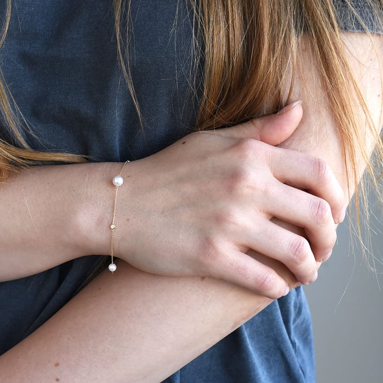 Zartes Armband mit Perlen und Diamanten Torquil 86945