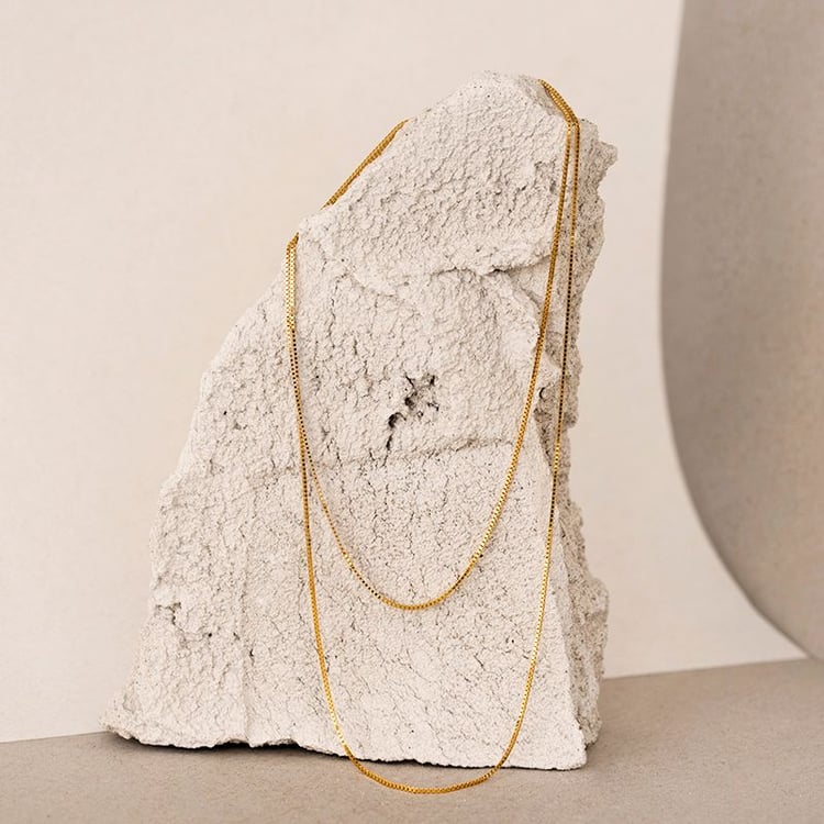 Zarte Goldkette mit 0.8 mm Breite und 45 cm Länge 113837