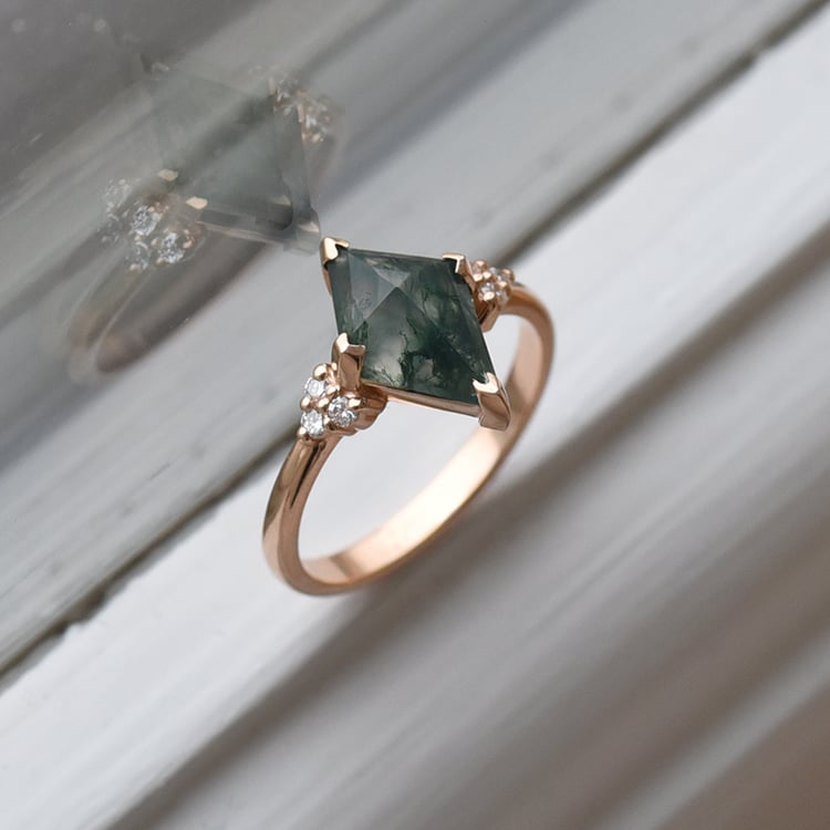 Einzigartiger Verlobungsring mit Moosachat Kettil 71592