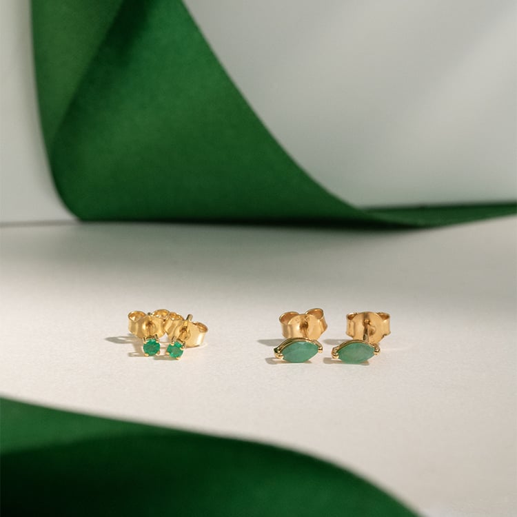 Silberne Ohrstecker mit Smaragden und Auswahl der Größe Franci 120350