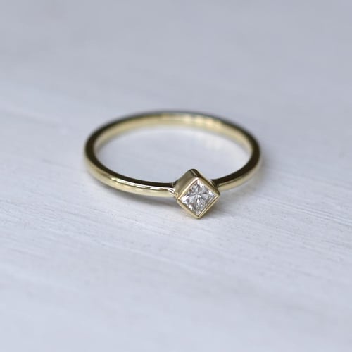 Ringset aus Gold mit Diamant im Princess-Schliff Ralyh