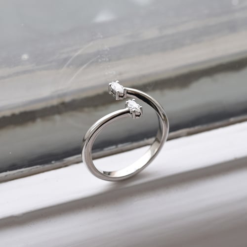 Ungewöhnlicher Ring aus Gold Alik