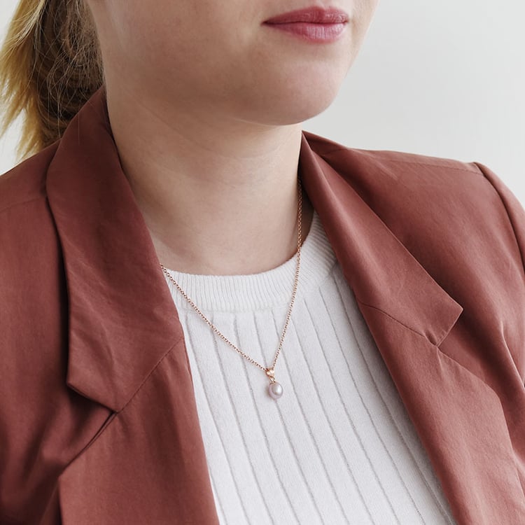 Anhänger aus vergoldetem Silber mit lavendelfarbener Perle Atum 87847