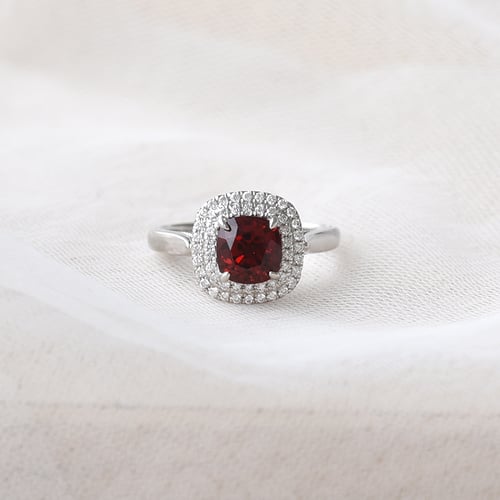 Luxuriöser Goldring mit Spinell und Diamanten Charmaine