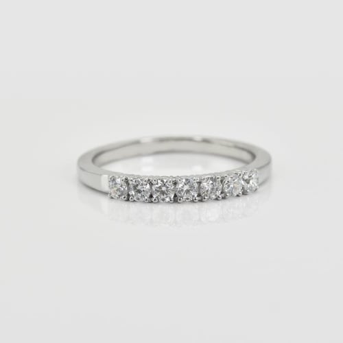 Goldener Eternity-Ring mit Lab Grown Diamanten Madar
