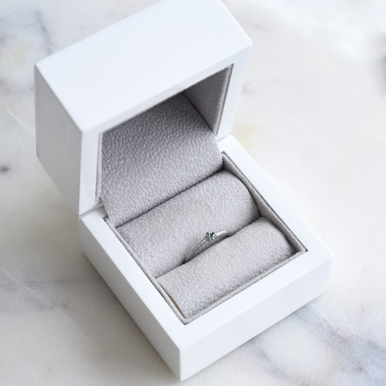 Zarter silberner Ring mit blauen Diamanten Milan 86104