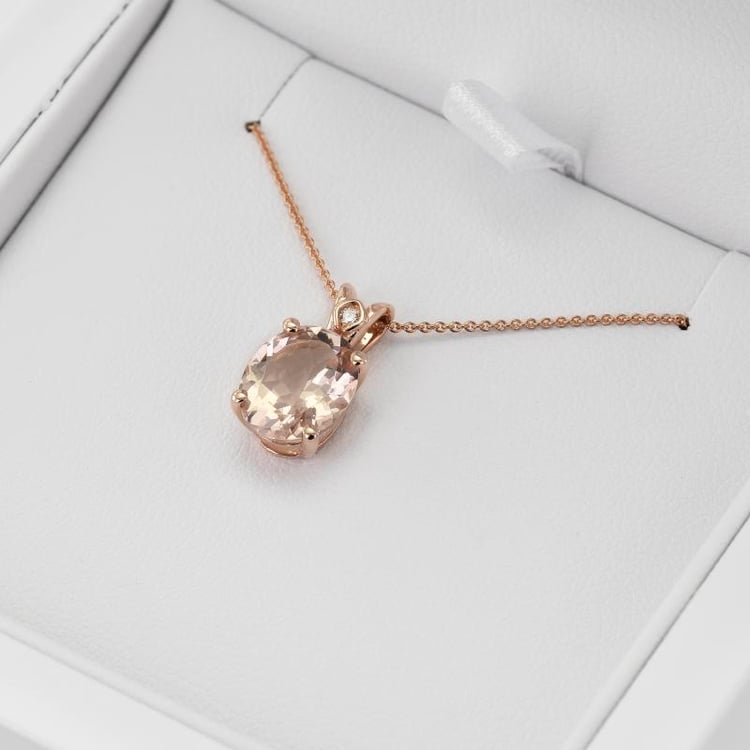 Halsband mit Morganit in Rosegold in Eppi-Geschenkbox 31165