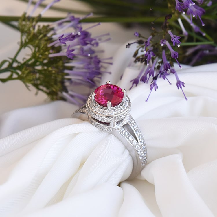 Silberner Ring mit Rubin und Zirkonia Alyf 82664