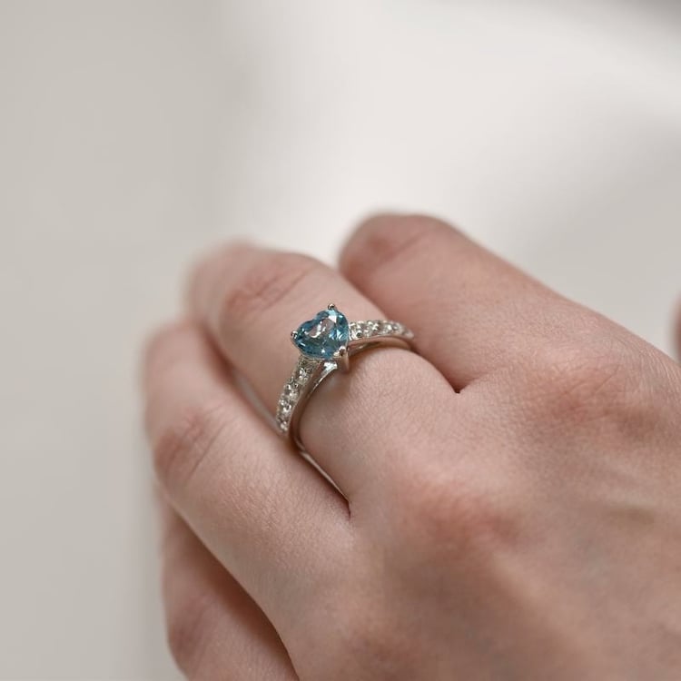 Silberring mit Blautopas Bailey 110223