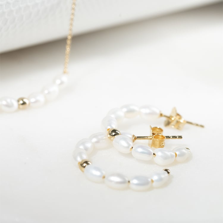 Silberne runde Ohrringe mit Perlen Roxanne 131936