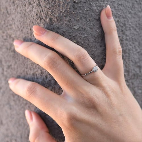 Goldring voller Diamanten Hevela