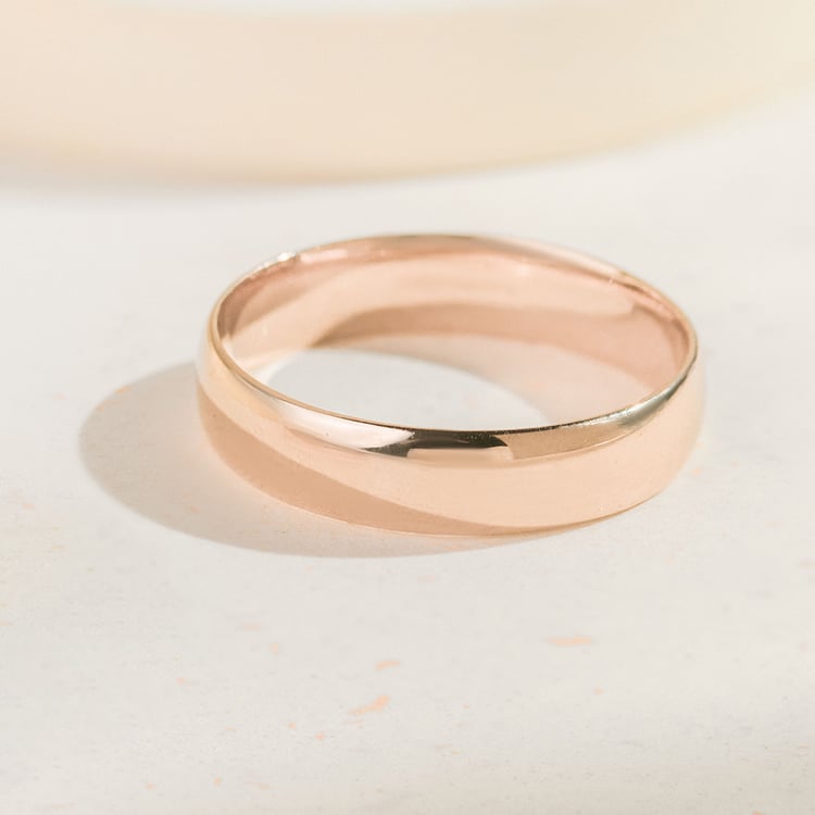 Schlichte Eheringe aus Gold in Haselnussfarbe Ygyn 163724