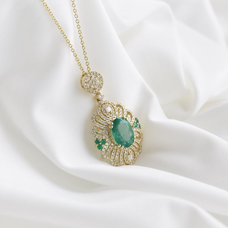 Anhänger mit Smaragden und Diamanten Kloe 88635