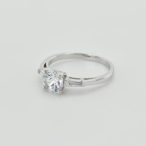 Verlobungsring mit rundem Diamanten Tamsin