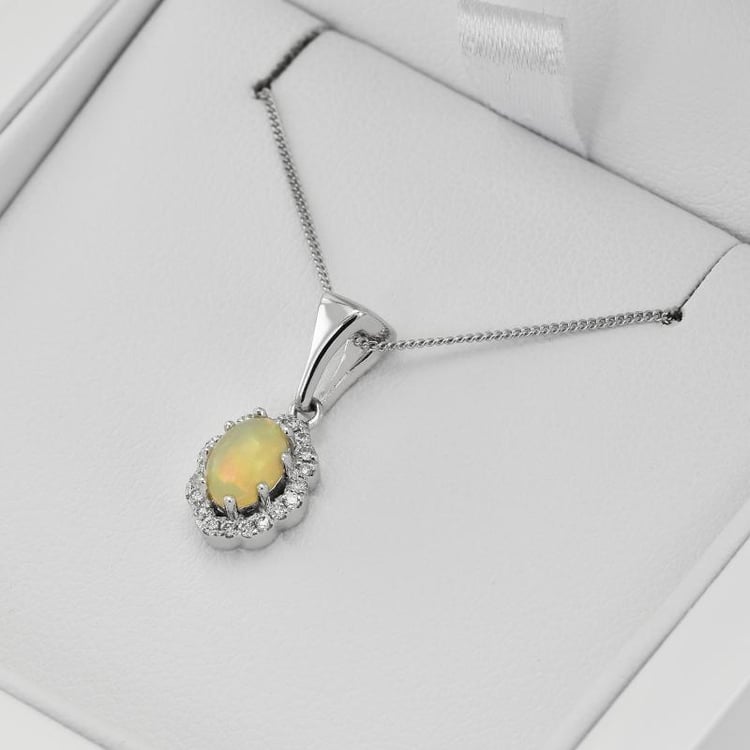 Anhänger mit Opal und Halo bezetzten Diamanten Jayme 35187