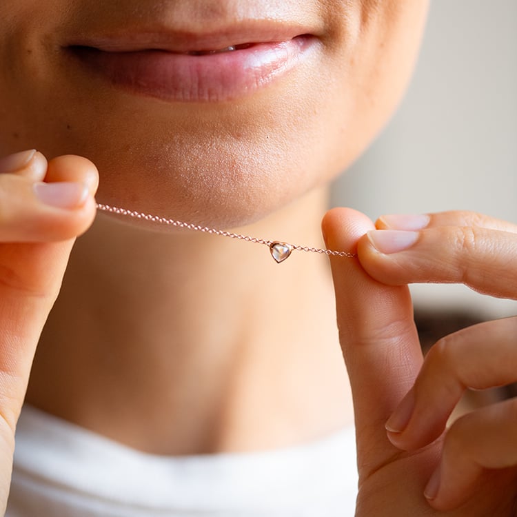 Halskette mit Mondstein in Herzform Davila 145752