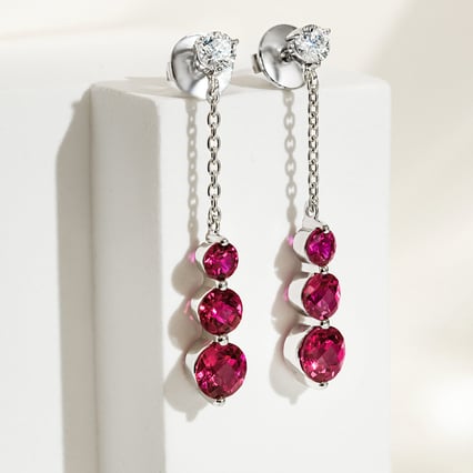 Silberne Ohrringe mit Rubinen Vasia
