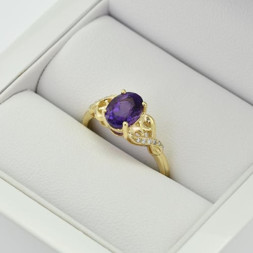 Goldener Amethystring mit Diamanten Alanyse