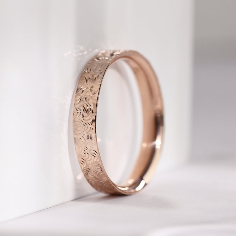 Eheringe mit von Hand gravierter Oberfläche Faye 118169