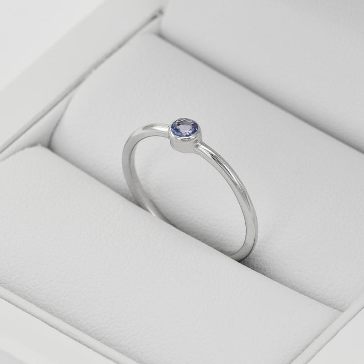 Minimalistischer Goldring mit Tansanit Emilien 33807
