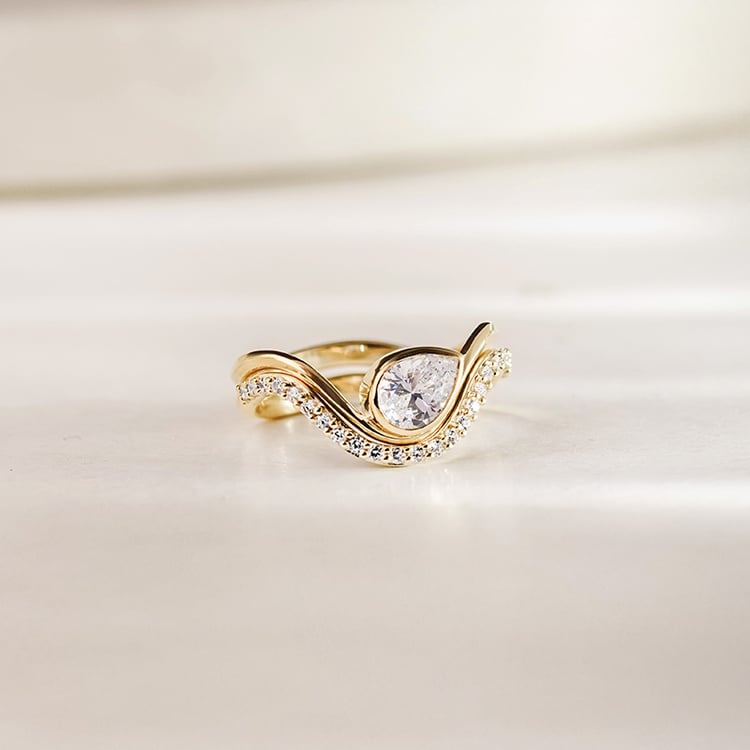 Original Verlobungs-Set aus Ringen mit Lab Grown Diamanten 156004