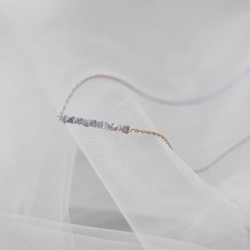 Goldener Choker mit rosa ungeschliffenen Diamanten Wandalee