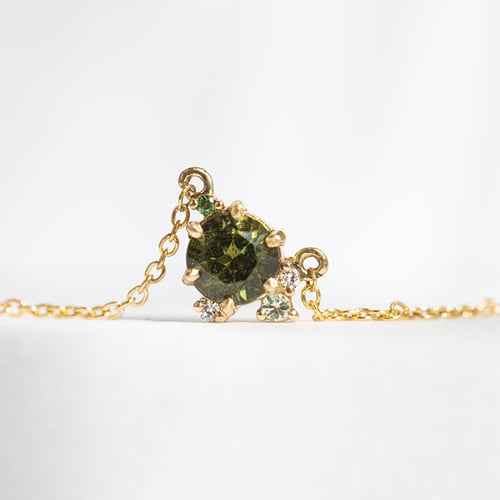 Cluster Schmuckset mit Moldavit, Saphir und Diamanten Odette