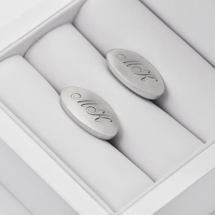 Ovale Manschettenknöpfe aus Gold mit Gravur Wardell