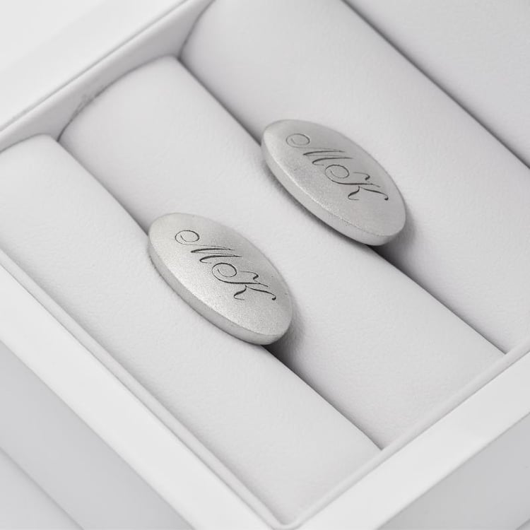 Goldene Manschettenknöpfe Initialen Gravur in Eppi-Geschenkbox 15176