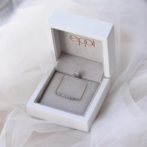 Goldener Choker mit rosa ungeschliffenen Diamanten Wandalee