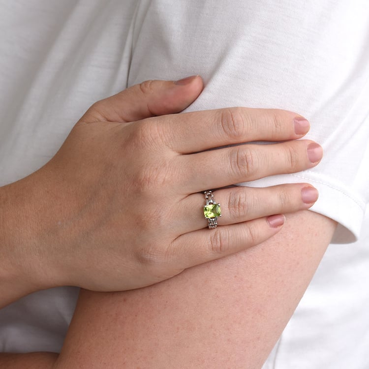 Einzigartiger Silberring mit Olivin Caylea 84706