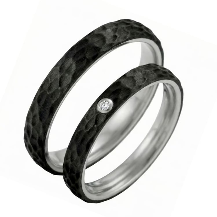 Flache Eheringe aus Carbon mit Diamant Rose