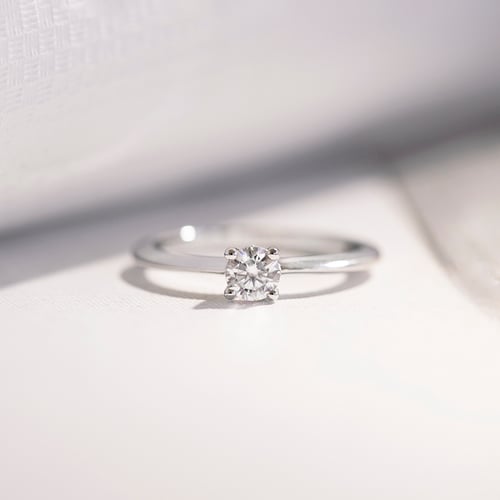 Eleganter Verlobungsring mit Diamanten Nixon