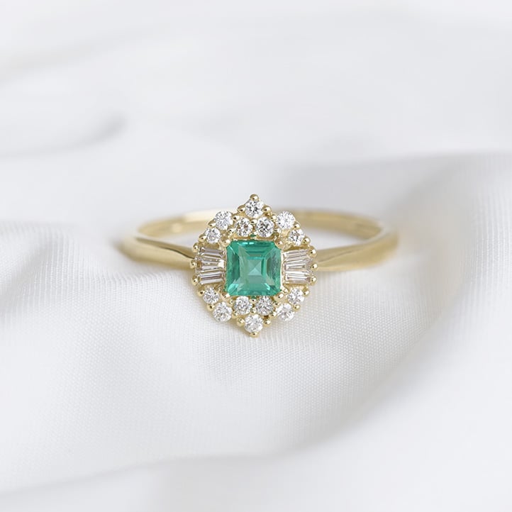 Smaragdring mit Diamanten aus Gold Chente 93451